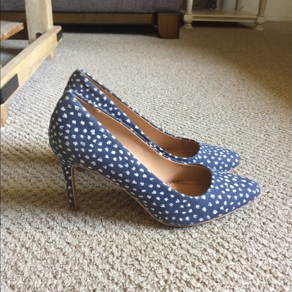 LOFT Shoes - LOFT polka dot fabric heels